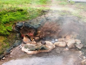 little-boiling-geysir